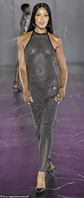 Naomi Campbell’s Catwalk Controversy: A Sparkling Spectacle of Style and Scandal!