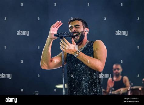 Nicky Jam en Marco Mengoni Samen op het podium: Een Italiaanse Salsa Storm!